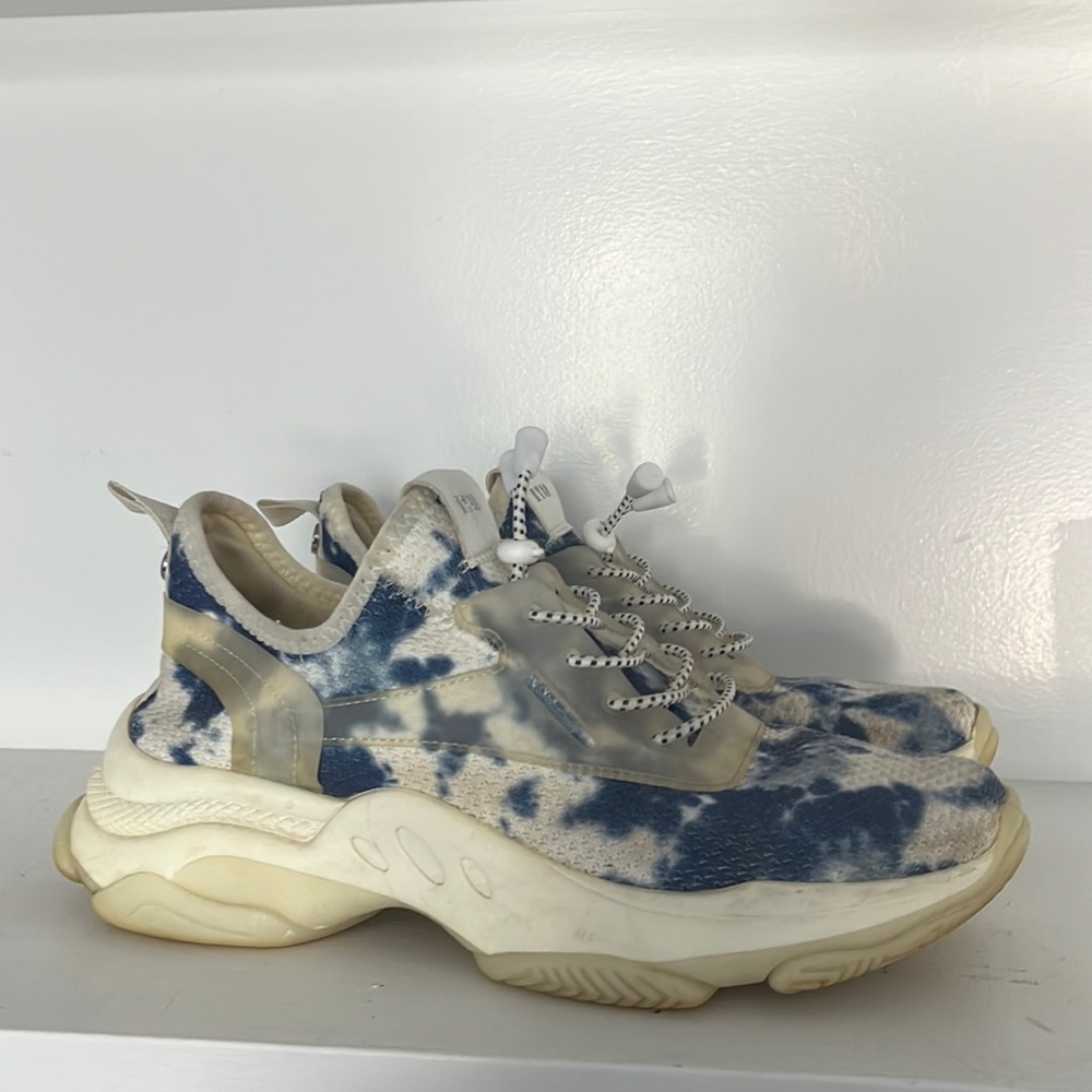 Steve Madden Sneakers
